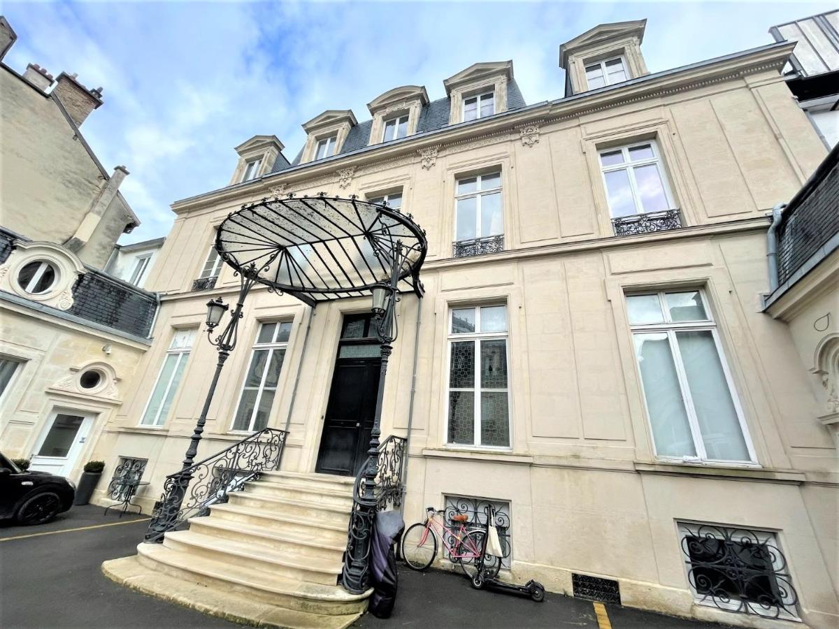 Aux Clefs Des Sacres - Dans Un Hotel Particulier Situe Rue Du Marc - Reims - Hyper Centre Forum Mairie Boulingrin Exteriér fotografie