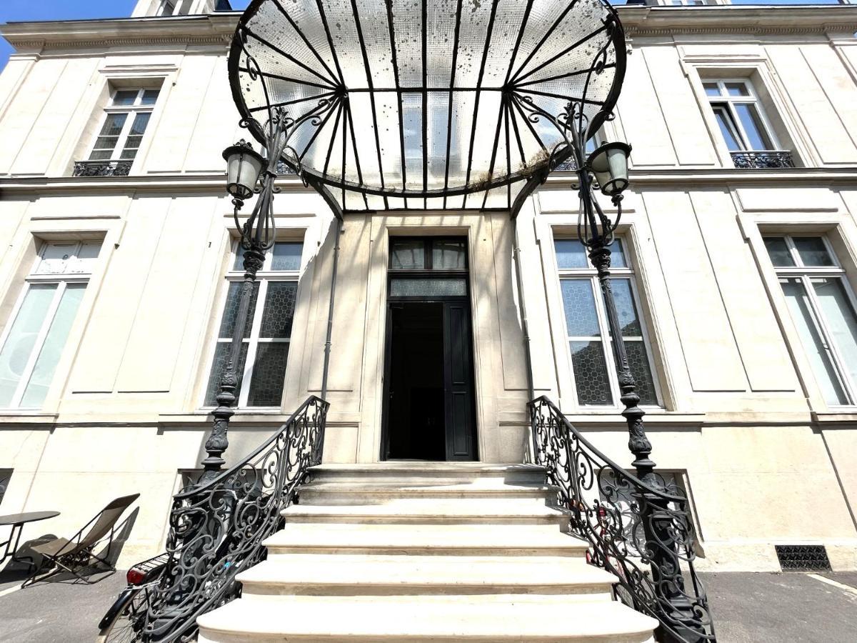 Aux Clefs Des Sacres - Dans Un Hotel Particulier Situe Rue Du Marc - Reims - Hyper Centre Forum Mairie Boulingrin Exteriér fotografie